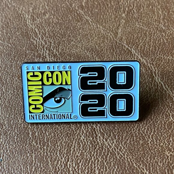 SDCC Comic Con 2017 and 2020 Pins - Picture 3 of 6